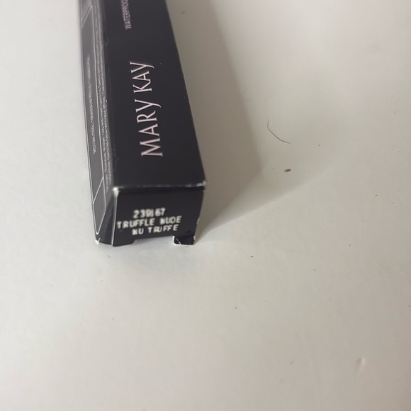 Mary Kay Truffle Nude Waterproof Eyeliner Pencil - Picture 2 of 3